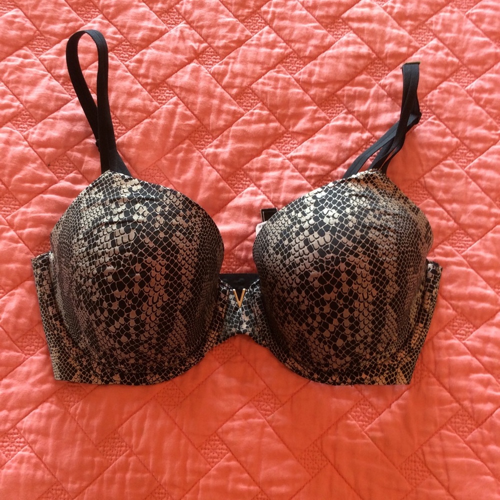 NWT Victoria Secret Bra